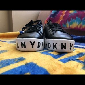 DKNY SHOES
